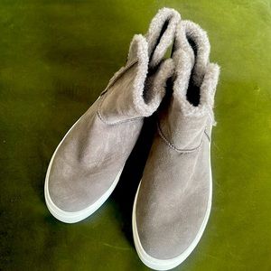 Ugg boots! Worn once!